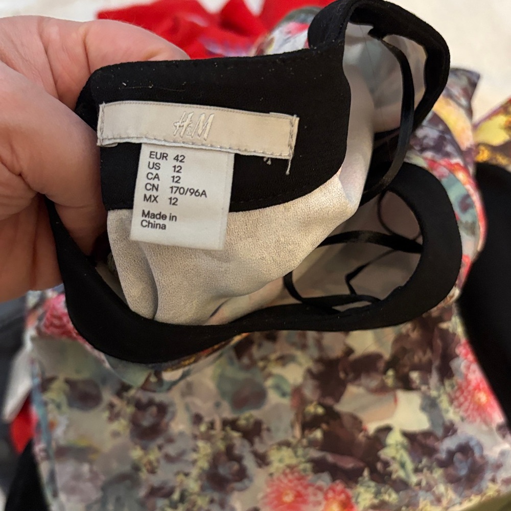 H&M Colorful Floral Print Blouse - Picture 7 of 7